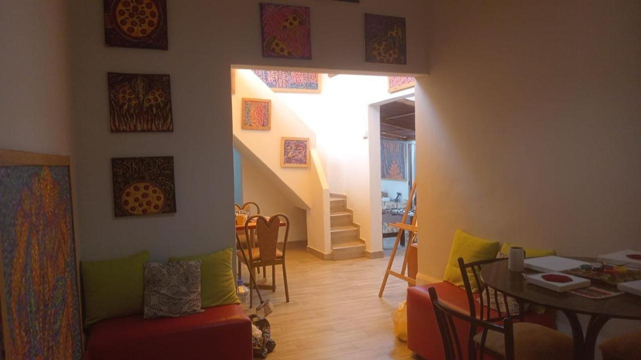 Colores Hospedaje Miraflores ليما المظهر الخارجي الصورة